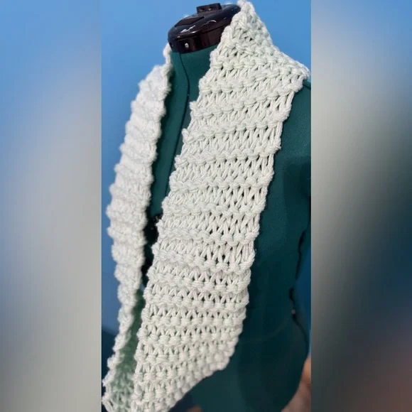 Handmade Hand Crafted Knit infinity scarf sparkly mint green - Picture 5 of 7